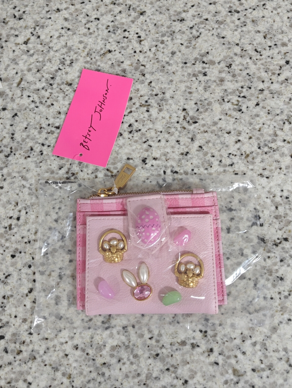 Betsey johnson Easter wallet (A Tisket A Tasket Wallet Pink)